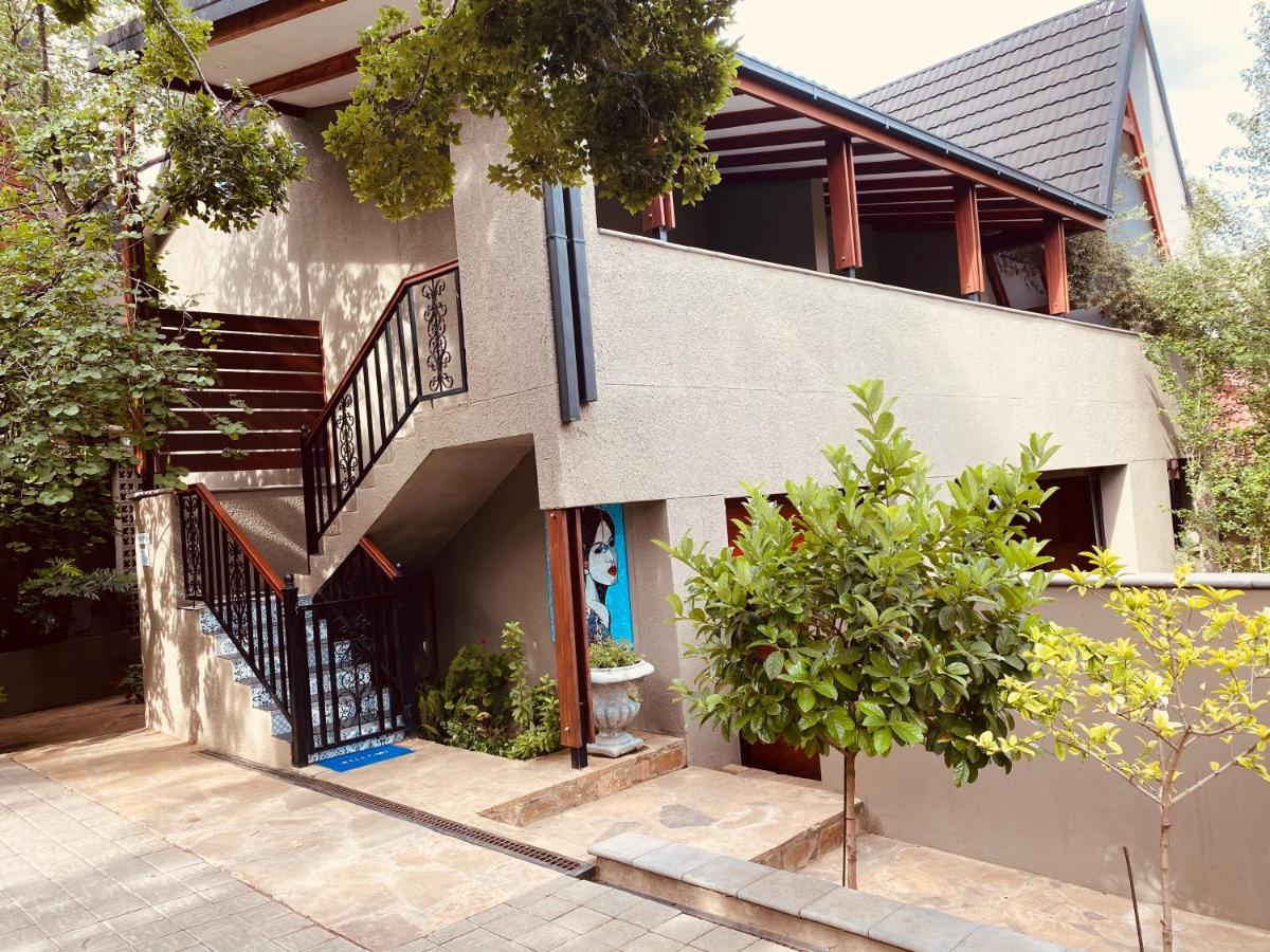 Bella Blue Guesthouse บลูมฟอนเทน ภายนอก รูปภาพ
